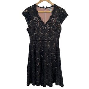 H&M Lace Overlay Dress Womens S Grey Pink Fit and Flare V-Neck Knee Length EUC